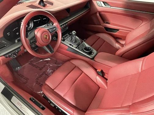 2023 Porsche 911 Carrera 4S Cabriolet