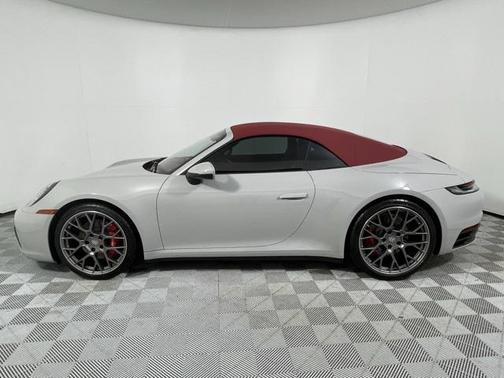 2023 Porsche 911 Carrera 4S Cabriolet
