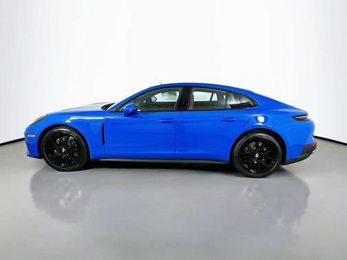 2026 Porsche Panamera 