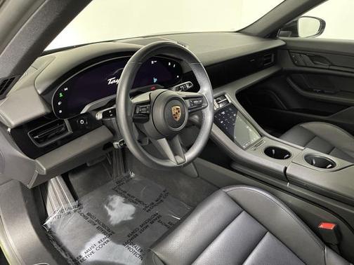 2023 Porsche Taycan 