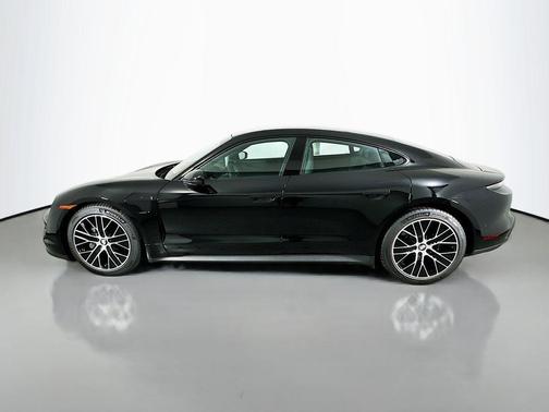2023 Porsche Taycan 