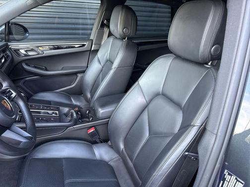 2022 Porsche Macan S