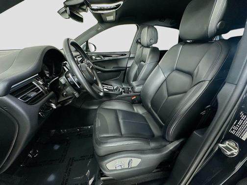 2022 Porsche Macan S