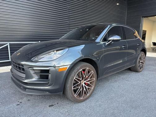 2022 Porsche Macan S