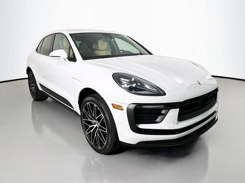 2026 Porsche Macan 