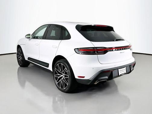 2026 Porsche Macan 