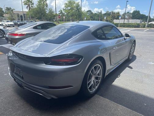 GT Silver Metallic 2019 Porsche 718 Cayman