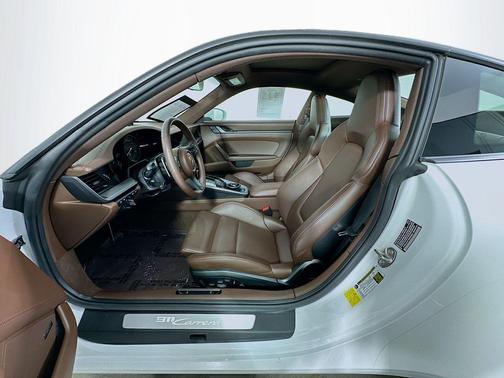 2024 Porsche 911 Carrera