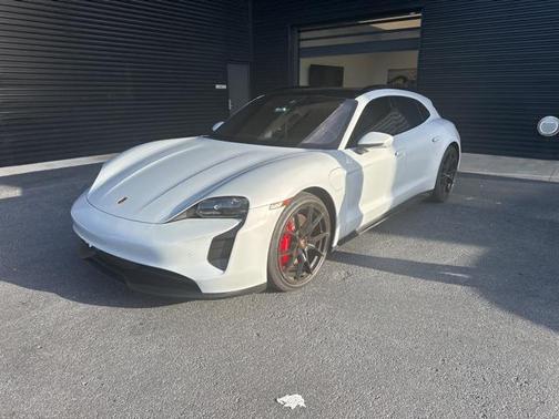 2022 Porsche Taycan Cross Turismo GTS