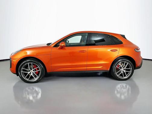 Papaya Metallic [orange] 2023 Porsche Macan Macan