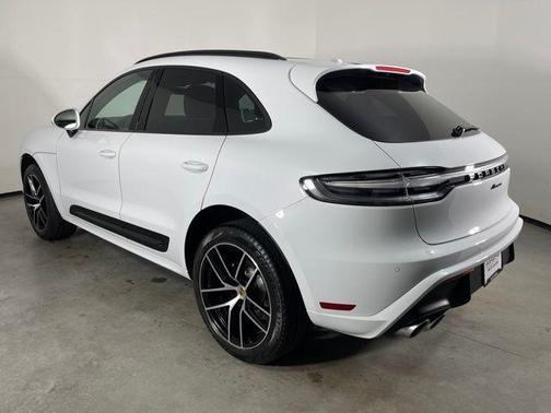 2025 Porsche Macan 
