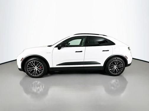 2025 Porsche Macan 4S