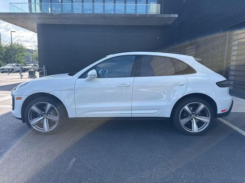 White 2024 Porsche Macan Macan
