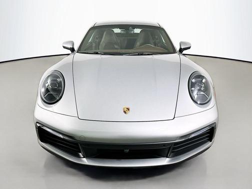 2023 Porsche 911 Carrera