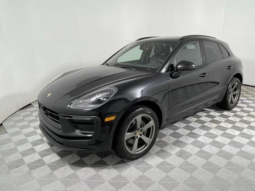 2022 Porsche Macan Base