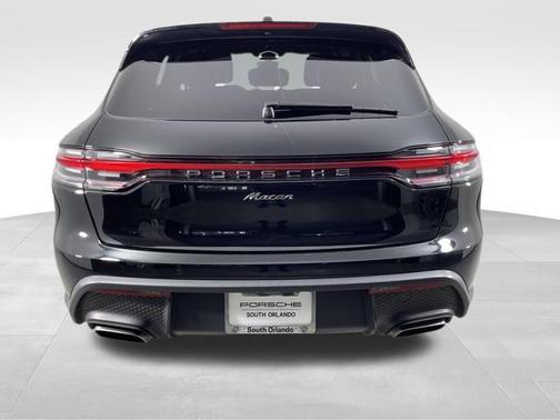 2022 Porsche Macan 