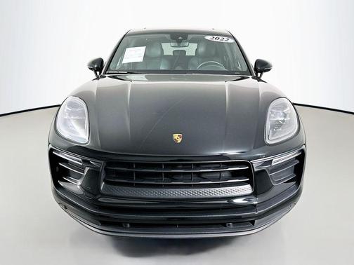 2022 Porsche Macan 