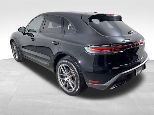 2022 Porsche Macan 