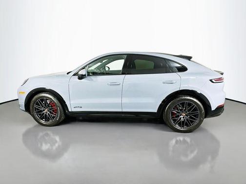 2025 Porsche Cayenne GTS