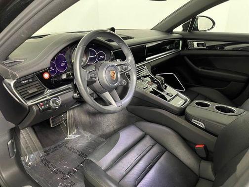 2023 Porsche Panamera 4 Executive
