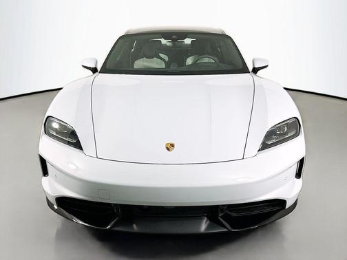 2025 Porsche Taycan GTS