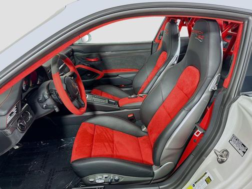 2019 Porsche 911 GT2 RS