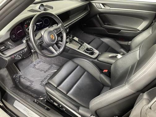 2022 Porsche 911 Carrera