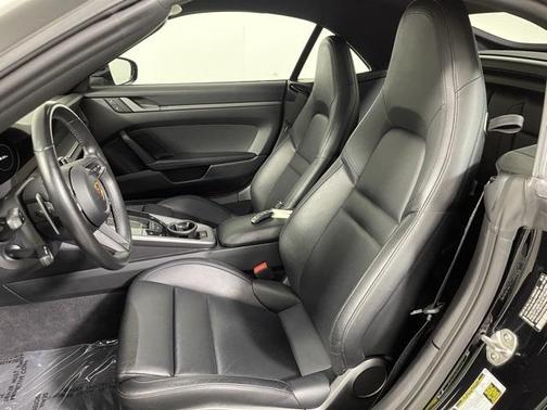 2022 Porsche 911 Carrera