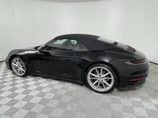 2022 Porsche 911 Carrera