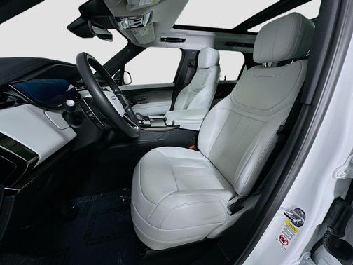 2023 Land Rover Range Rover Sport SE