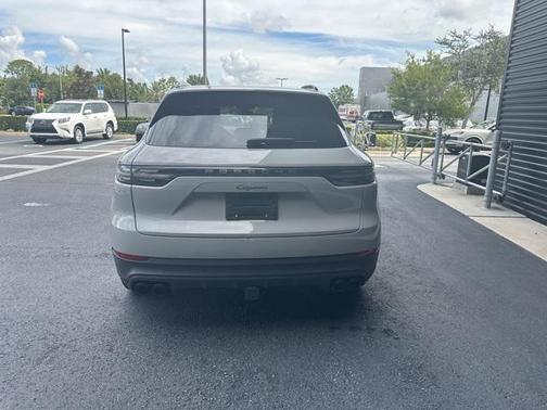 2023 Porsche Cayenne Platinum Edition