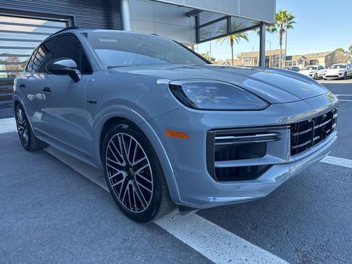 2024 Porsche Cayenne Cayenne Turbo E-Hybrid