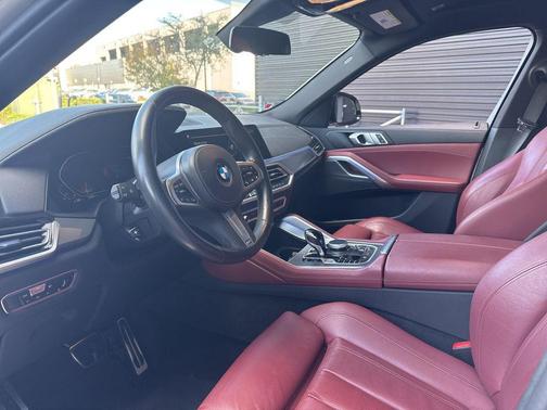 2022 BMW X6 xDrive40i