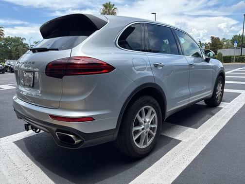2017 Porsche Cayenne Base