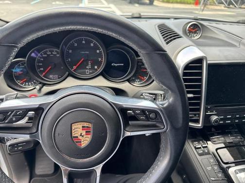 2017 Porsche Cayenne Base