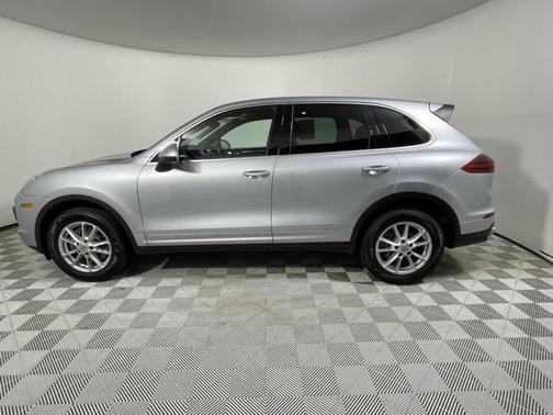 2017 Porsche Cayenne Base