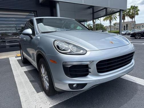 2017 Porsche Cayenne Base