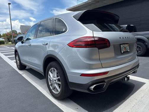 2017 Porsche Cayenne Base