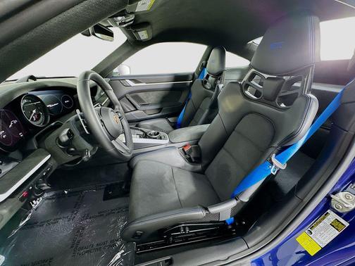 2023 Porsche 911 Dakar