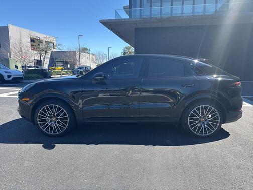 2023 Porsche Cayenne S