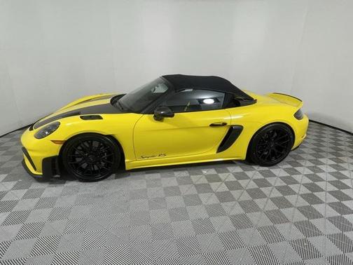 2025 Porsche 718 Spyder RS