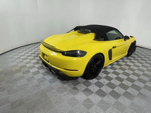 2025 Porsche 718 Spyder RS
