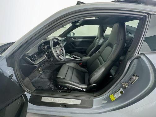 2024 Porsche 911 Carrera 4S