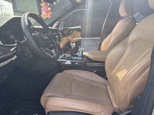 Vicuna Beige Metallic 2023 Audi Q8 55 Prestige