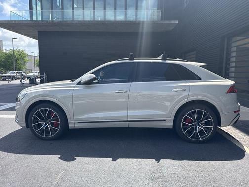 Vicuna Beige Metallic 2023 Audi Q8 55 Prestige