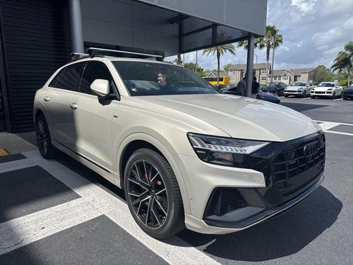 Vicuna Beige Metallic 2023 Audi Q8 55 Prestige