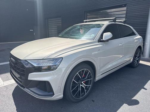 Vicuna Beige Metallic 2023 Audi Q8 55 Prestige