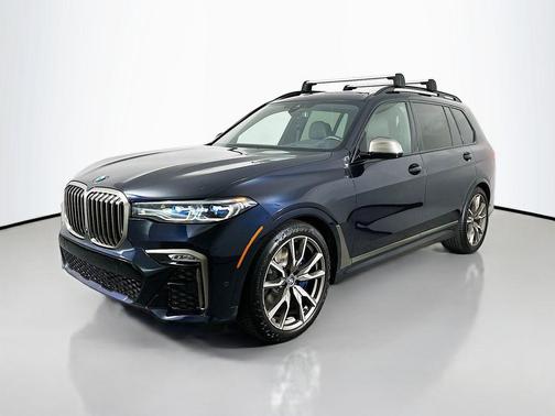 2022 BMW X7 M50i