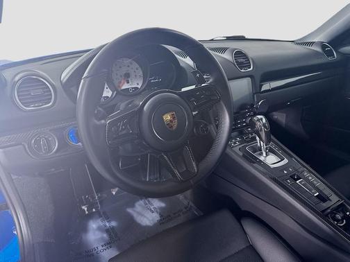 2022 Porsche 718 Boxster S