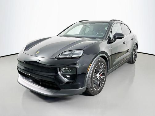 2025 Porsche Macan 4S